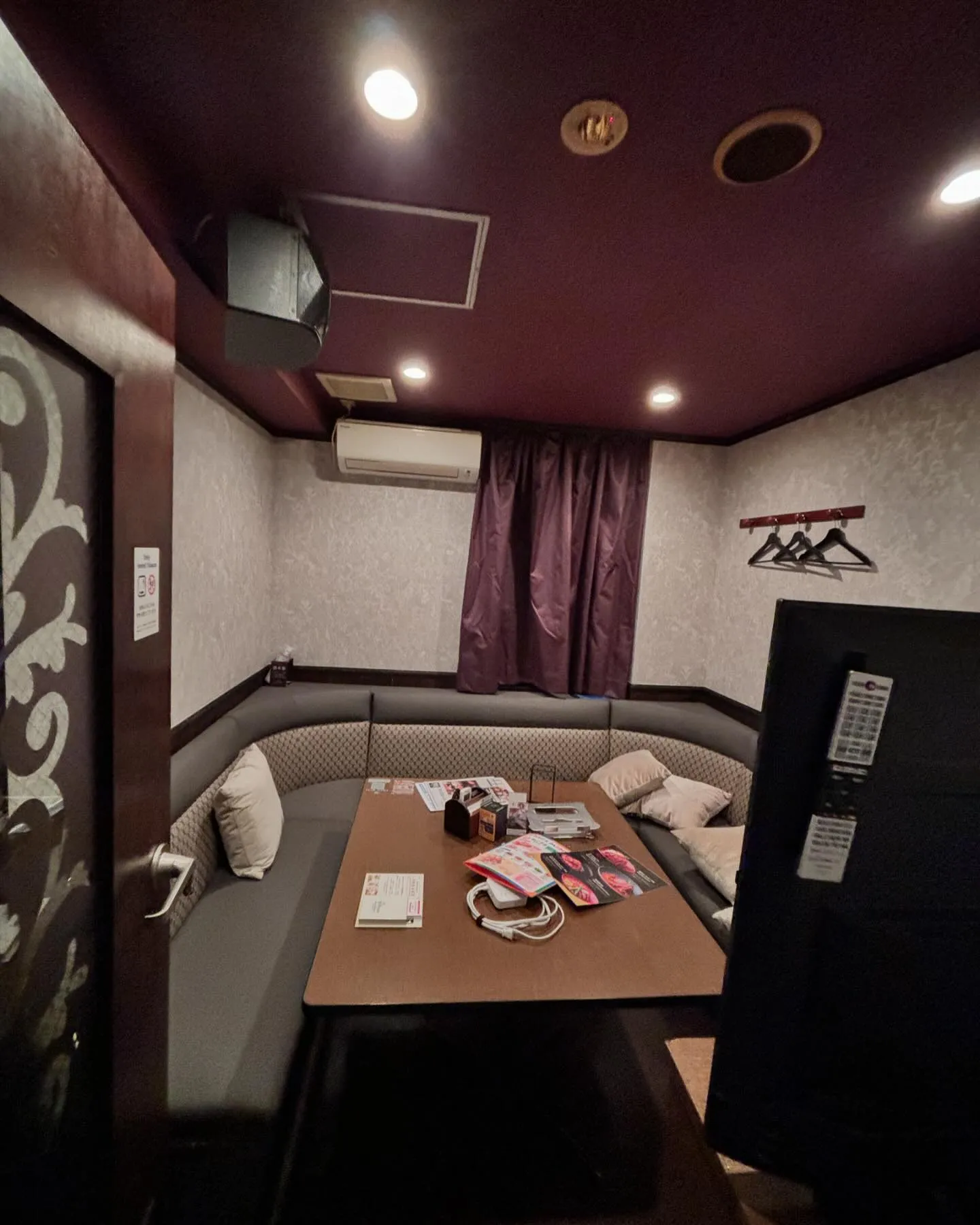 パセラ池袋本店と西口店のクロス工事