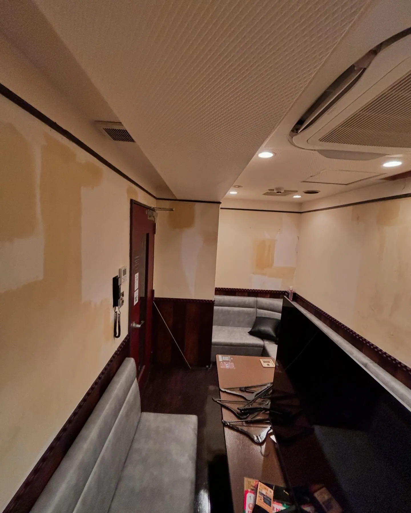 パセラ池袋本店と西口店のクロス工事