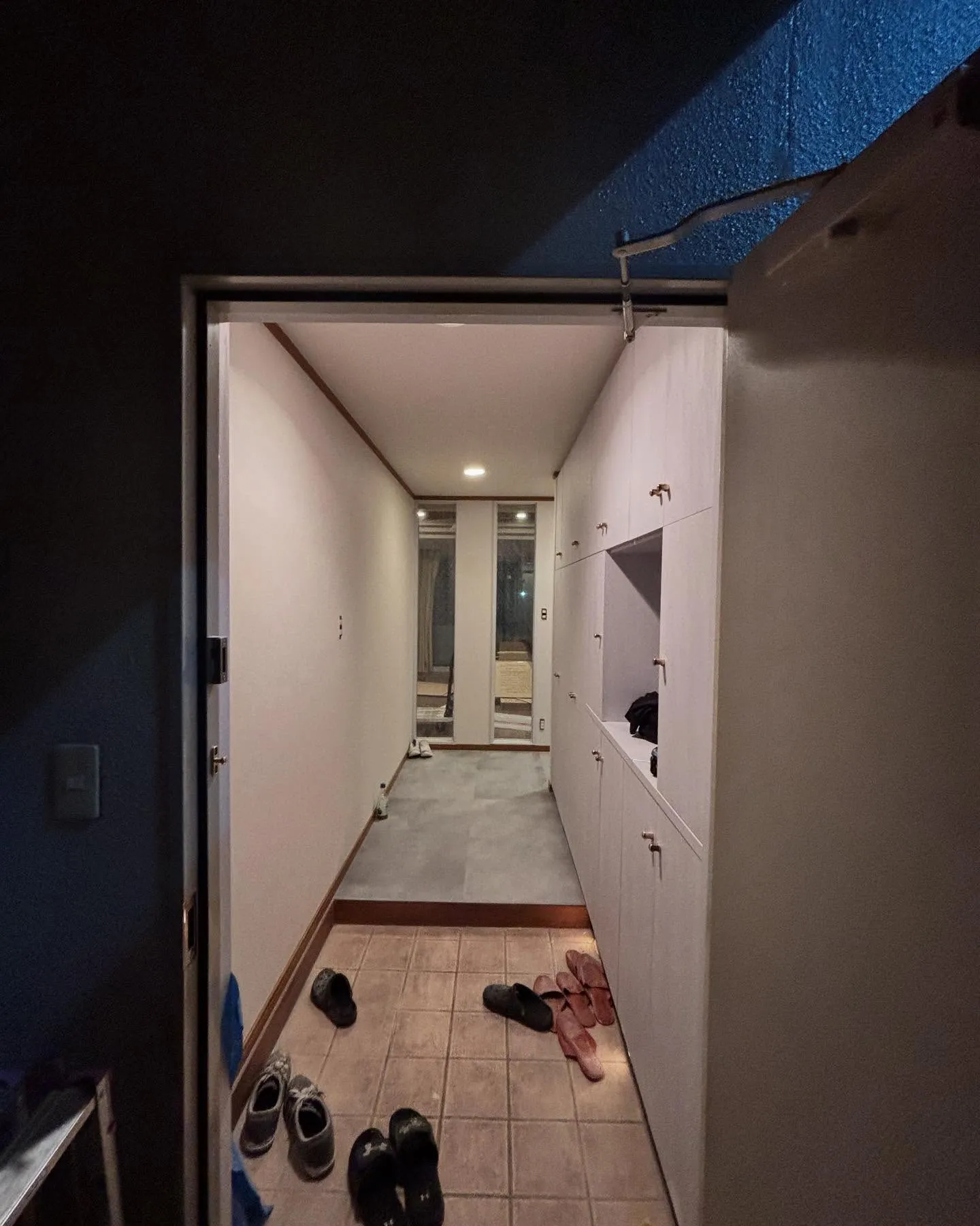 高島平のマンションクロス張替。