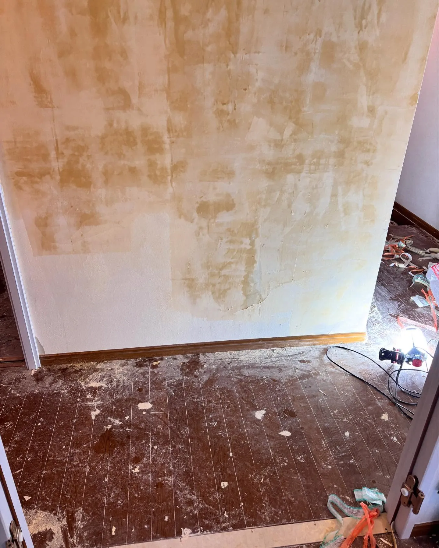 高島平のマンションの下地処理