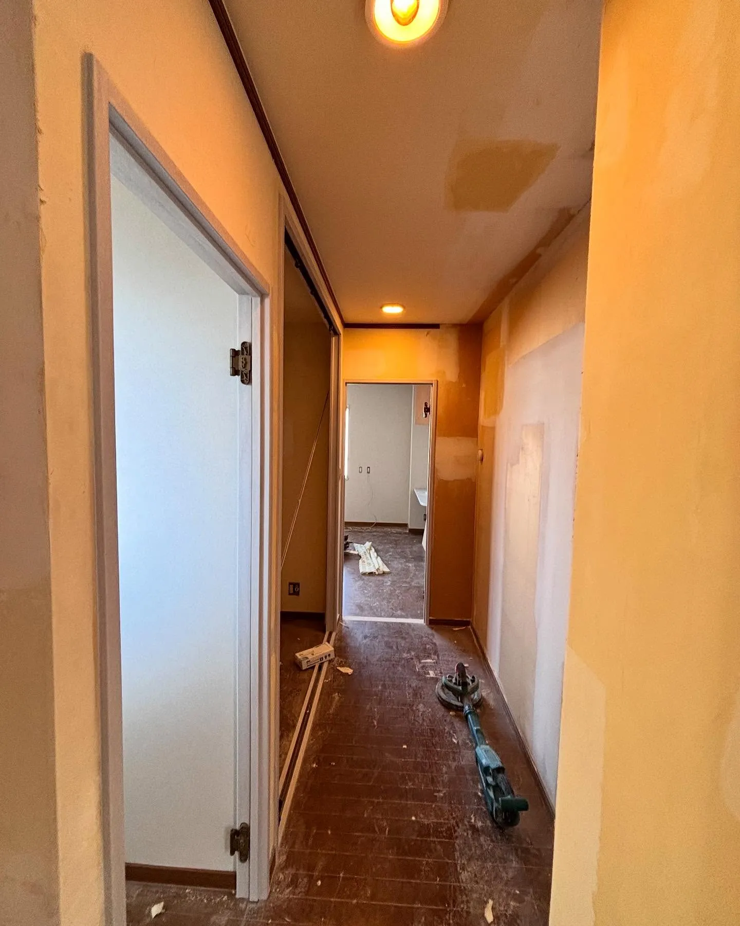 高島平のマンションの下地処理