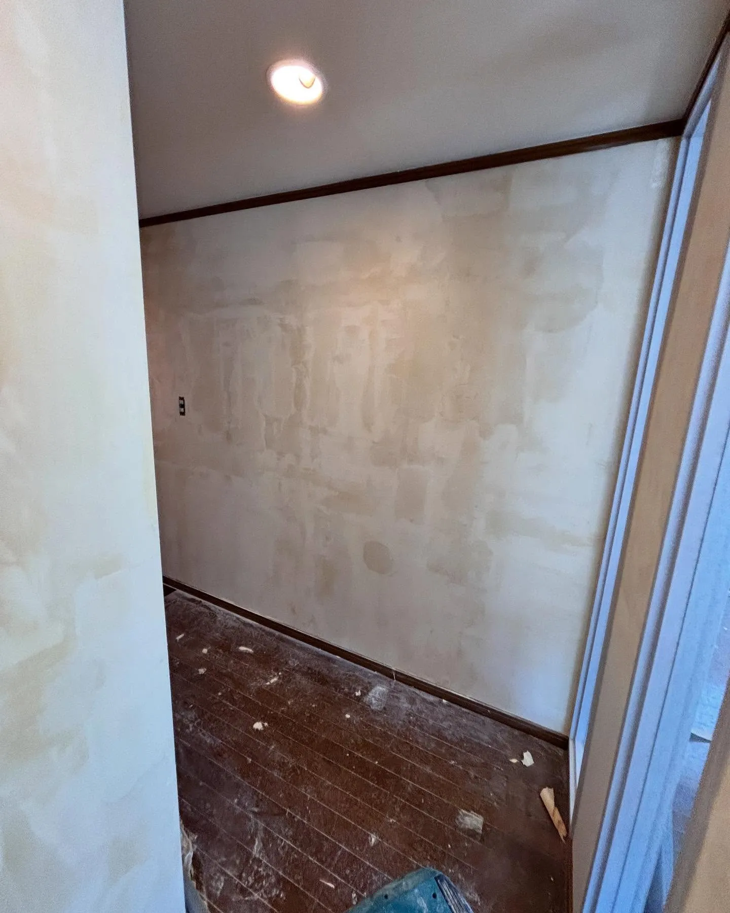 高島平のマンションの下地処理