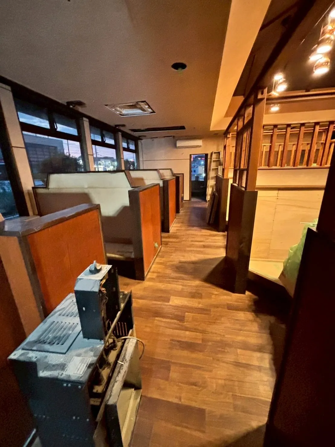 牛千 床、ソファー張替工事