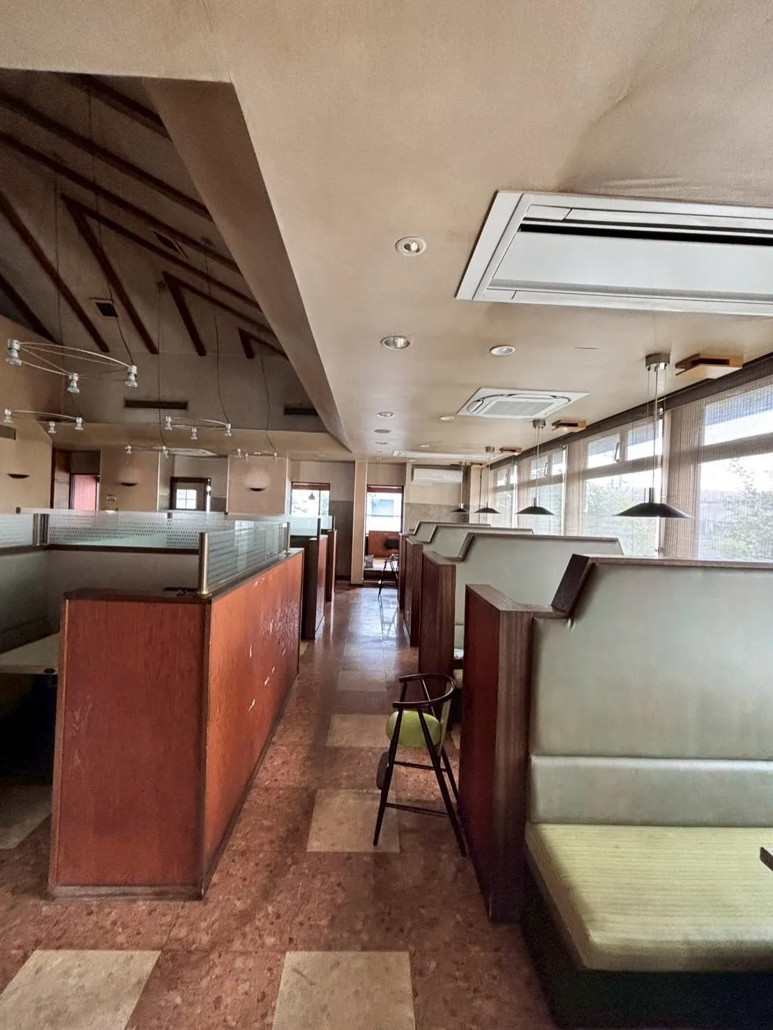 牛千 床、ソファー張替工事